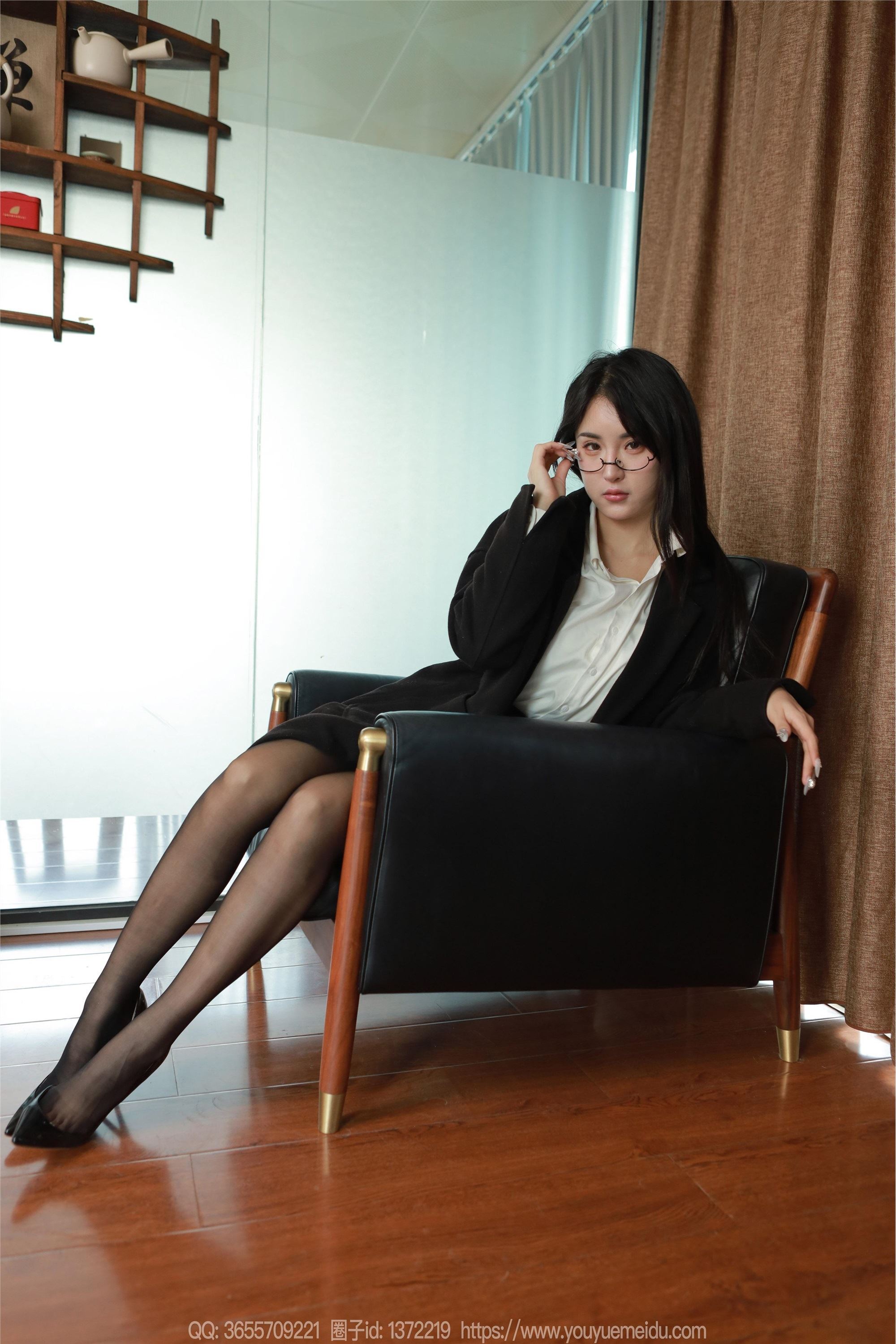 IESS异思趣向  2024.12.24 丝享家 1932 小宝《黑色外套（上）》